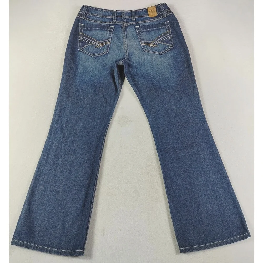 BKE‎ Whitney Jeans Womens 31x29 1/2 Blue Medium Wash Mid Rise Bootcut Denim
